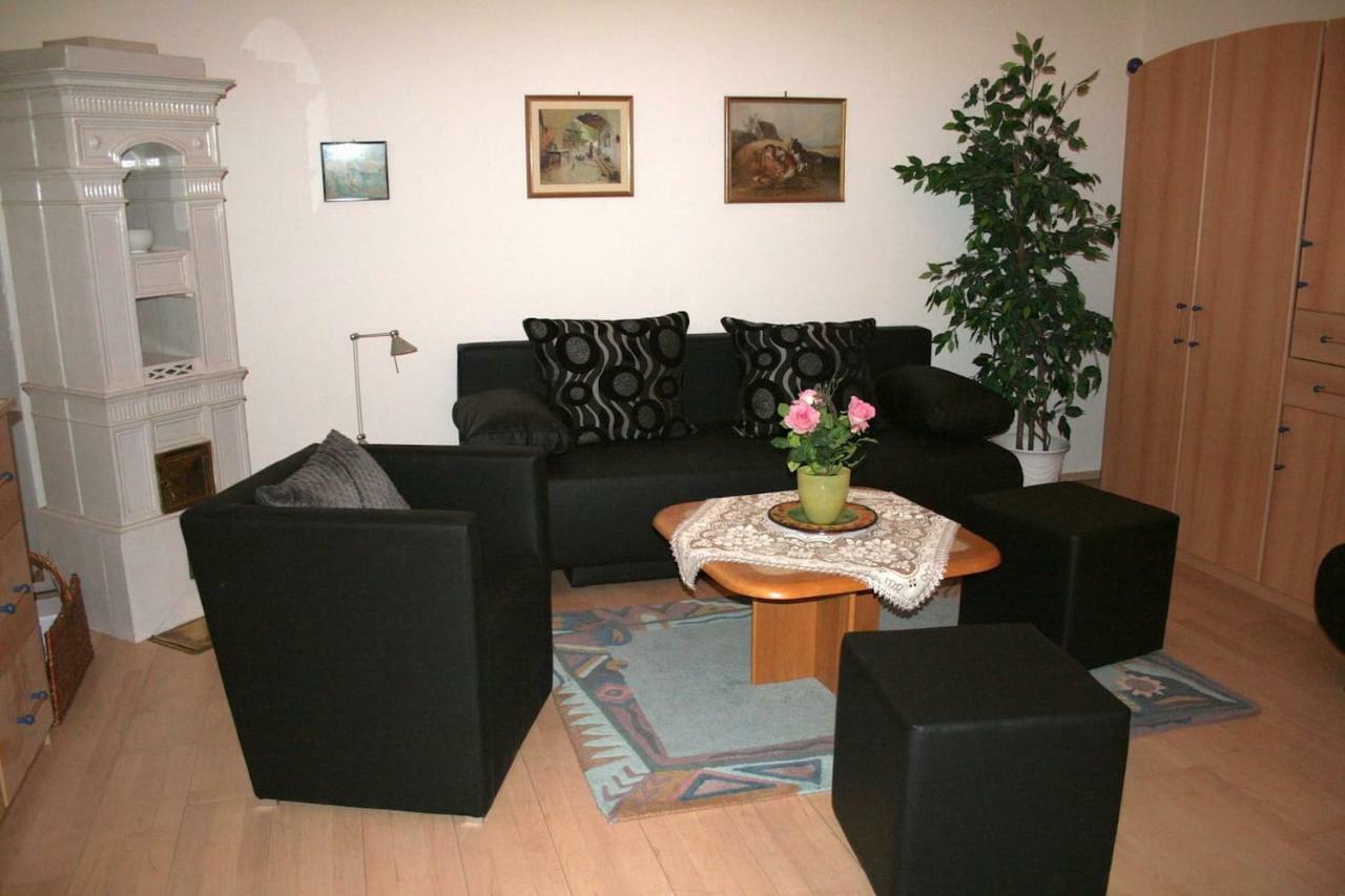 70M² Grosses Apartment Mit Gartenzugang Bécs Kültér fotó